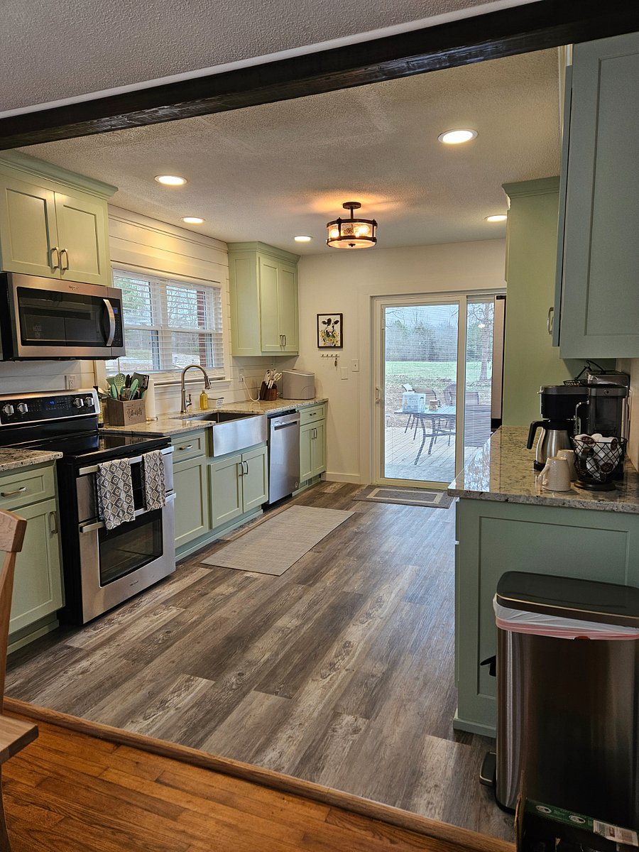 Full Kitchen