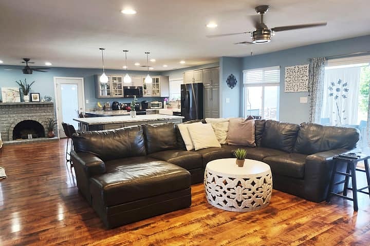 Beautiful open floor plan, We use the kitchen island for dining. The whole house has new appliances!