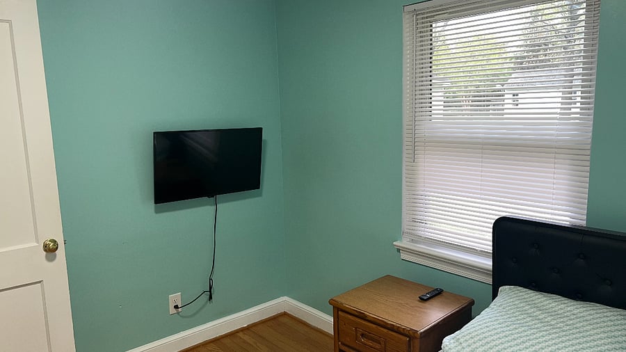 Bedroom 3 - Smart TV