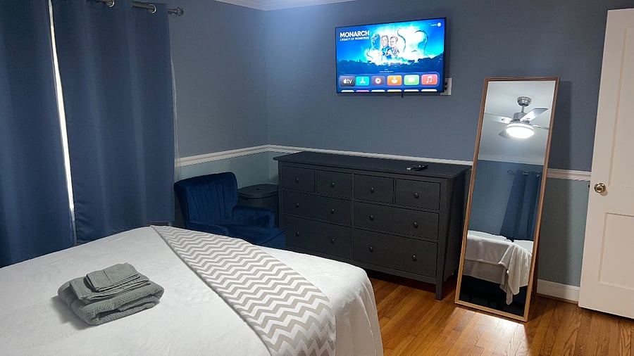 Master bedroom - Smart TV