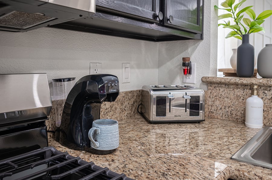 Complete with a coffee maker and coffee pods for that early morning pick-me-up!