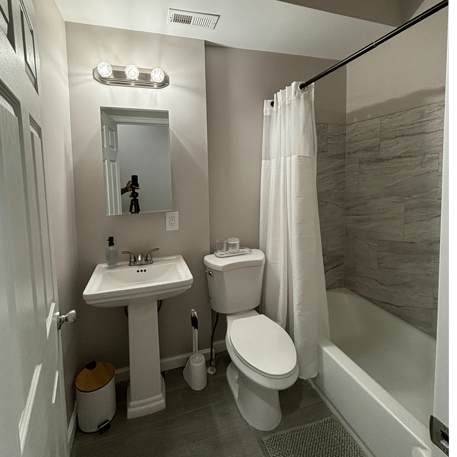 2nd fl. suite Bathroom.