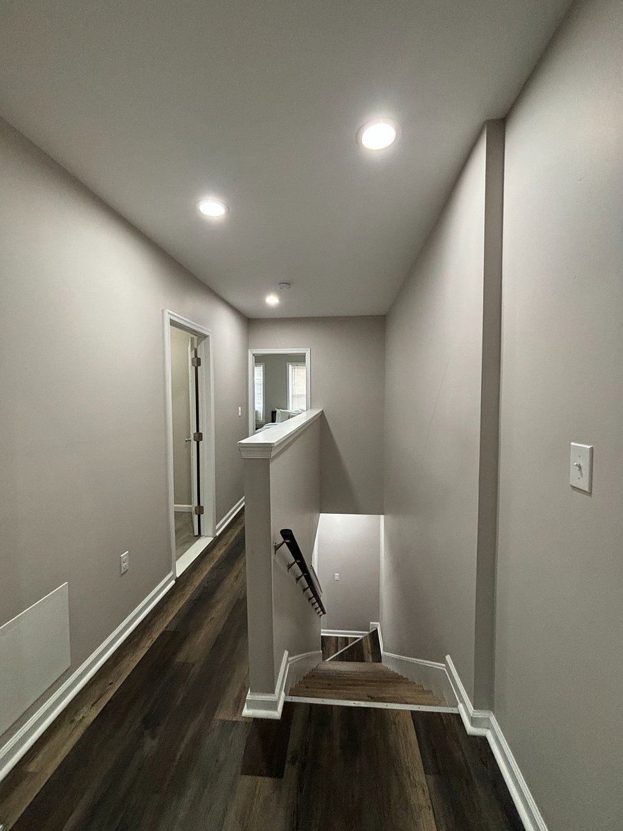 3rd. fl suite hallway/landing stairs
