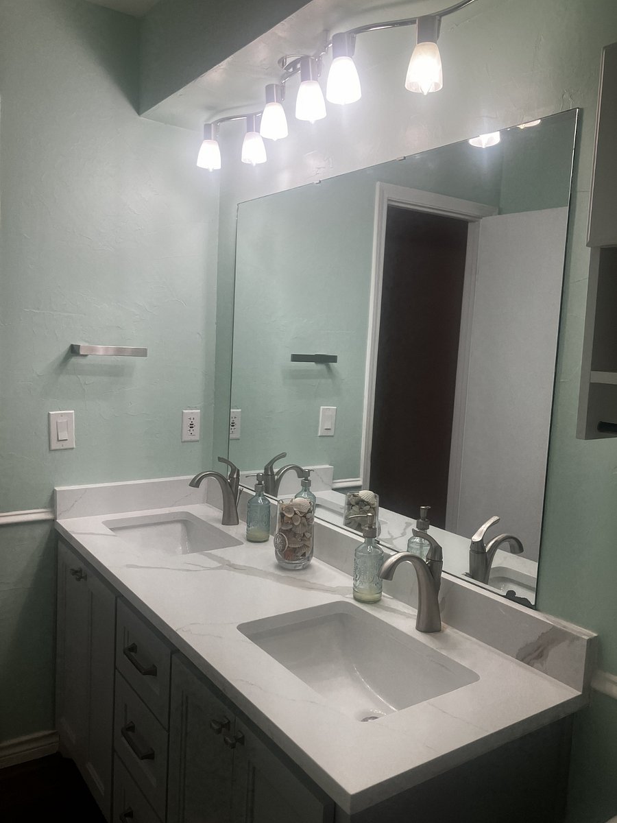 Hall bath with double sink