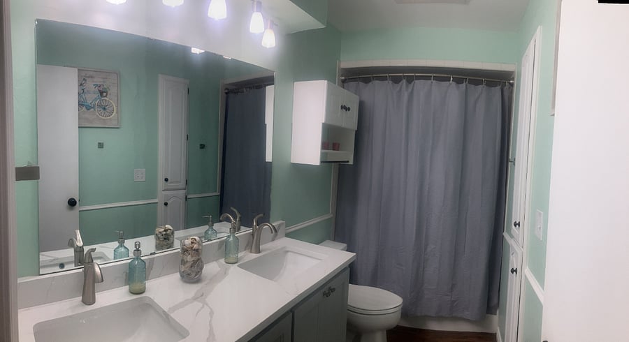 Hall bath with tub/shower combo