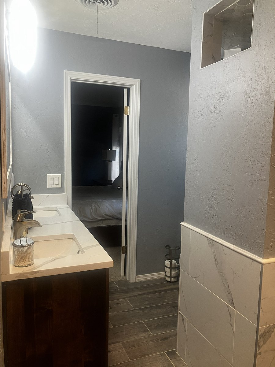 Master bath with double sinks