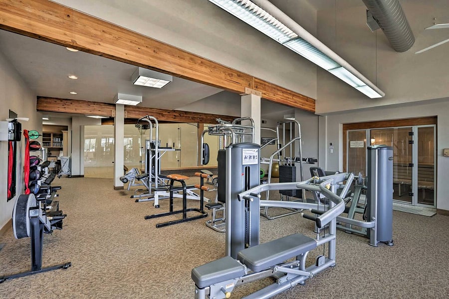 clubhouse gym is very well stocked with racketball, steam room, ping pong, and coin laundry
