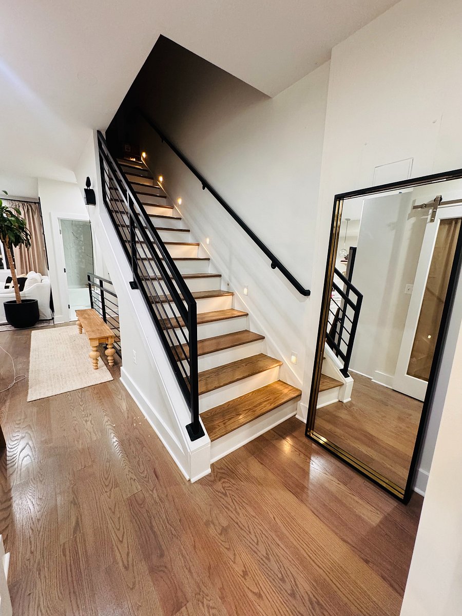 Stairs lead to the private roofdeck
