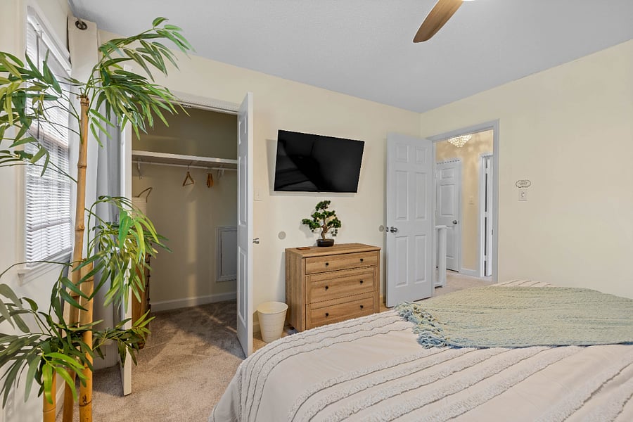 2nd Floor: 2nd Bedroom / King Bed / 43" Insignia television set