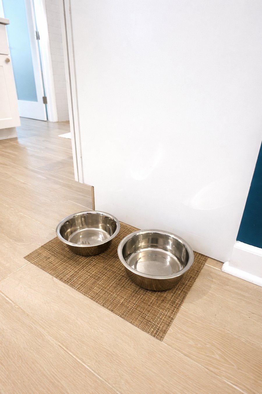 Pet-friendly setup with dedicated food and water bowls, making it easy and comfortable to travel with your furry friend!