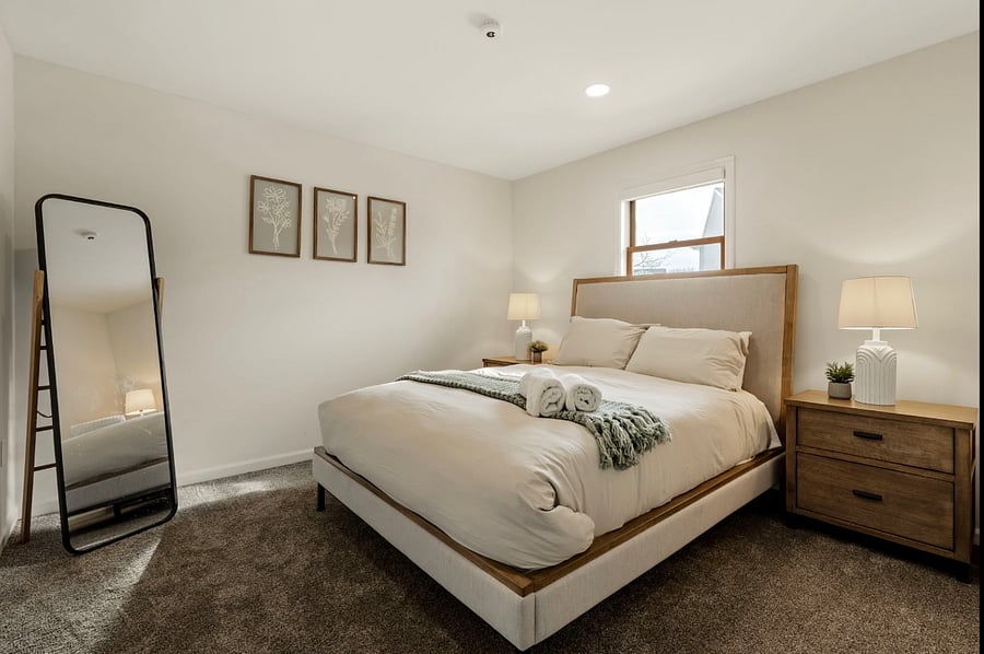 Queen bedroom