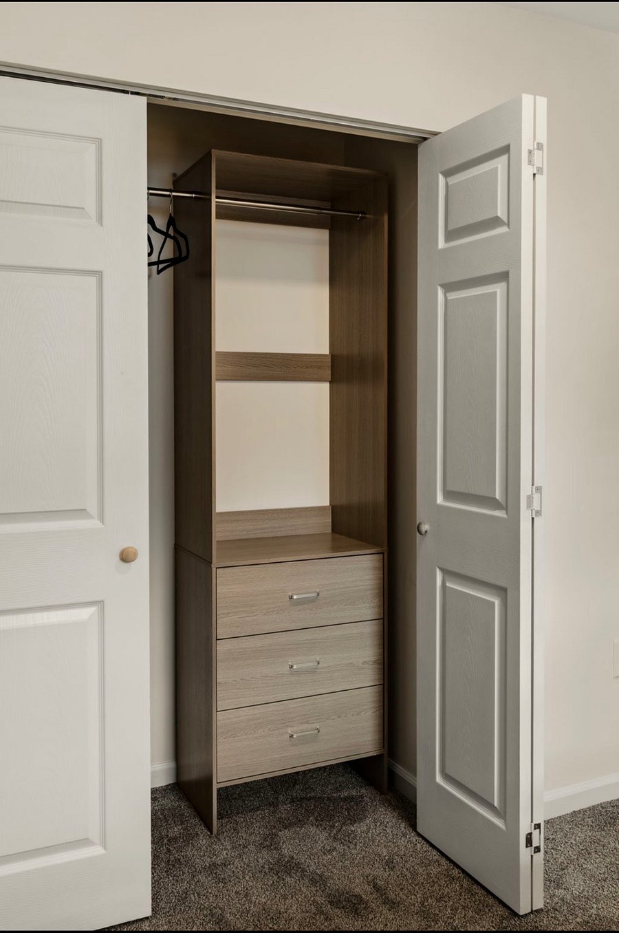 Queen bedroom