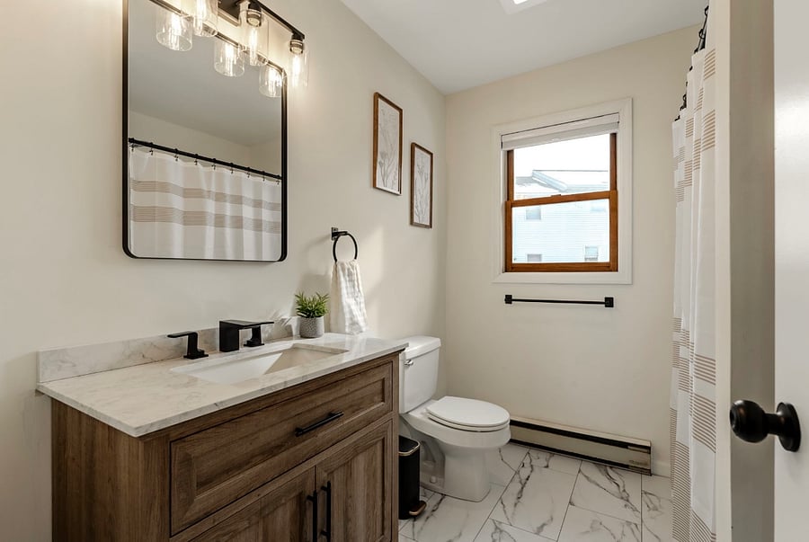 Full bathroom