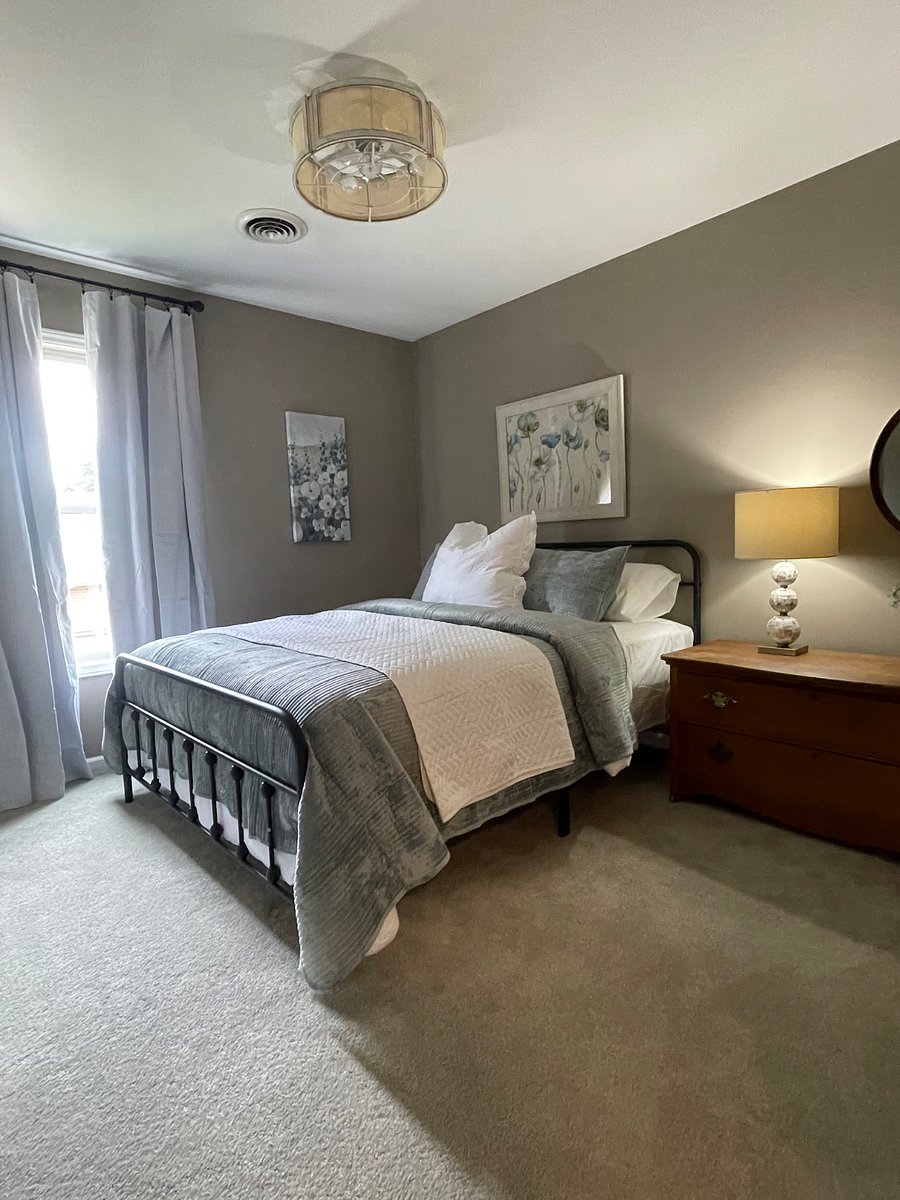 3rd bedroom Queen- Blue Room
Psalms 23