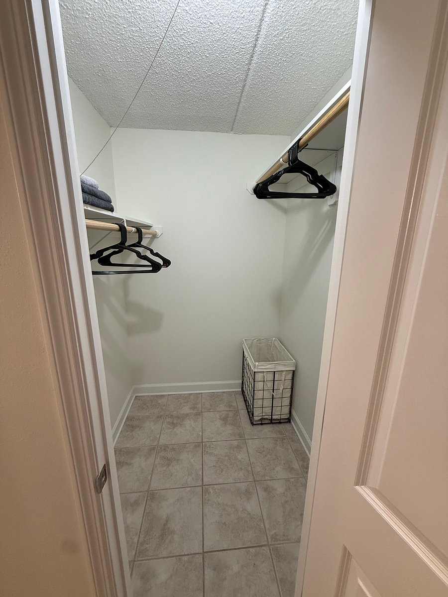 Master Bedroom Closet 