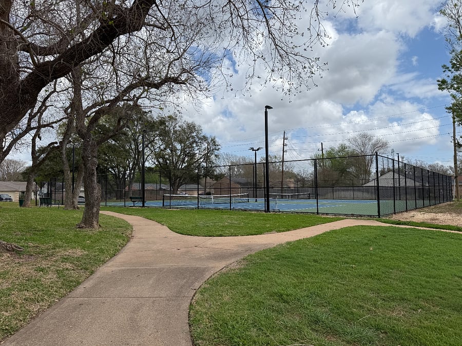 Nearby green spaces and outdoor recreation areas for walking, relaxation, and outdoor enjoyment.