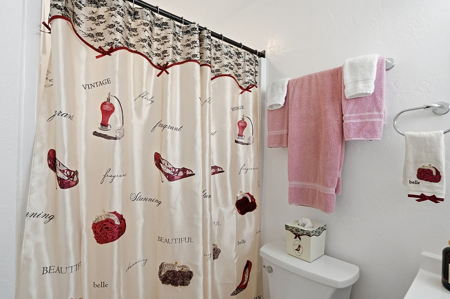 Full Bath in King Bedroom