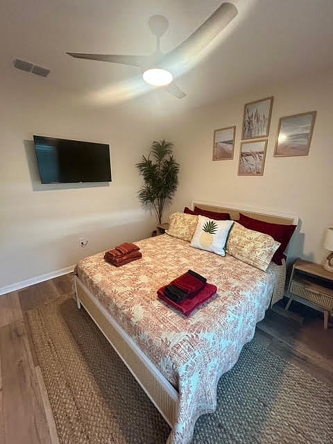 Queen Bedroom