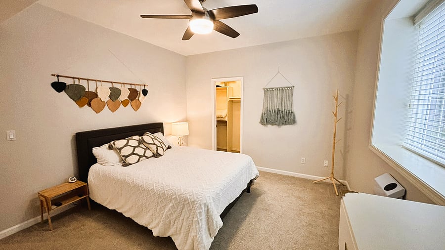 Primary Bedroom w/Closet