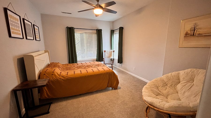 2nd Bedroom w/Closet
