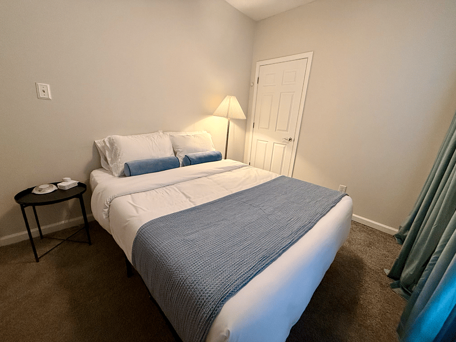 Bedroom 3 - Queen