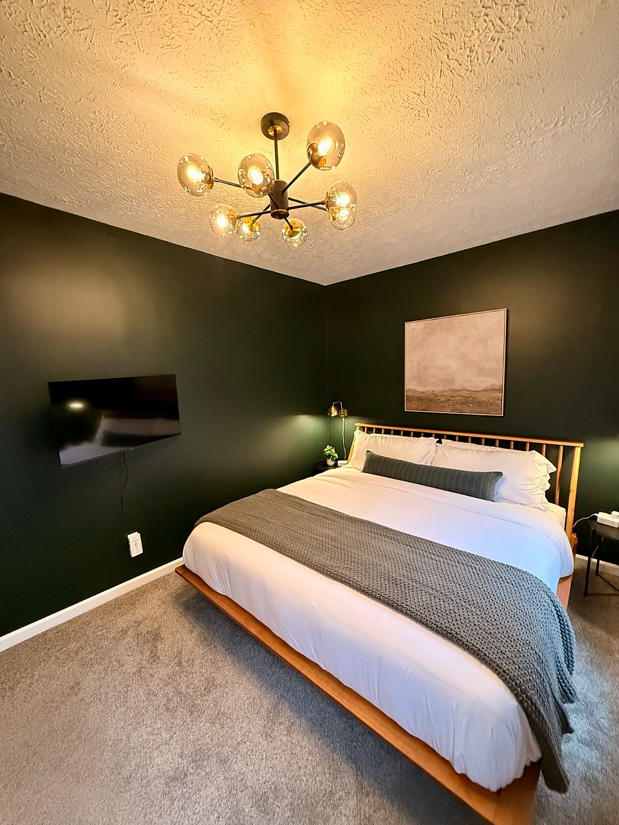 Bedroom 2 - King
