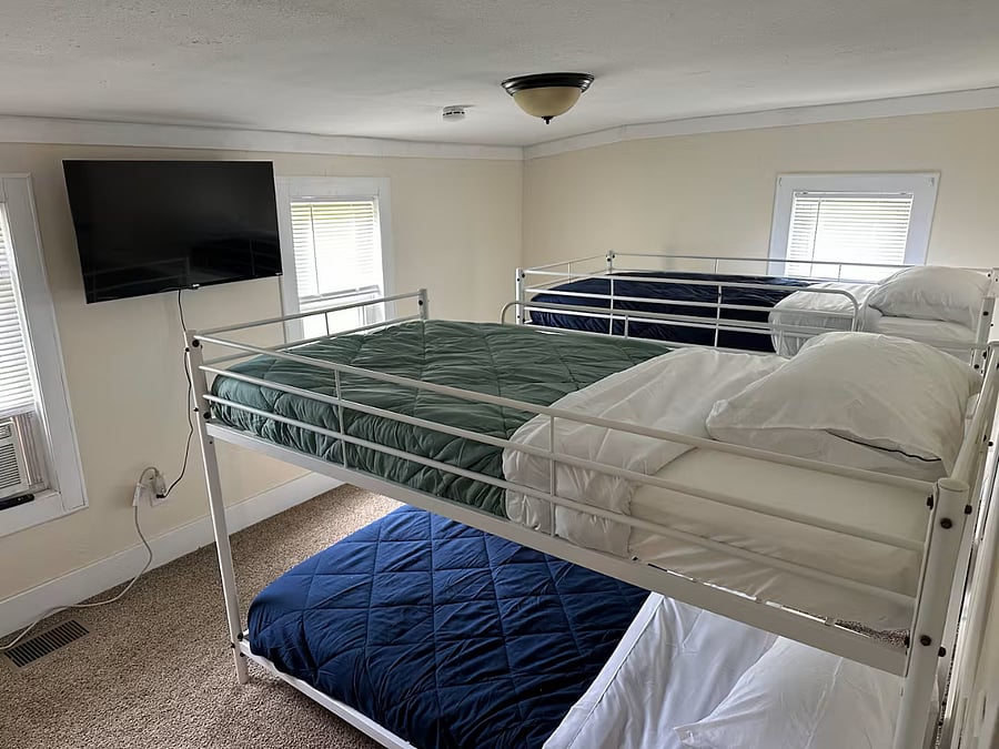 Bedroom with flexible