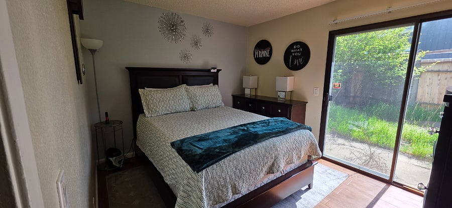 2nd Bedroom Queen