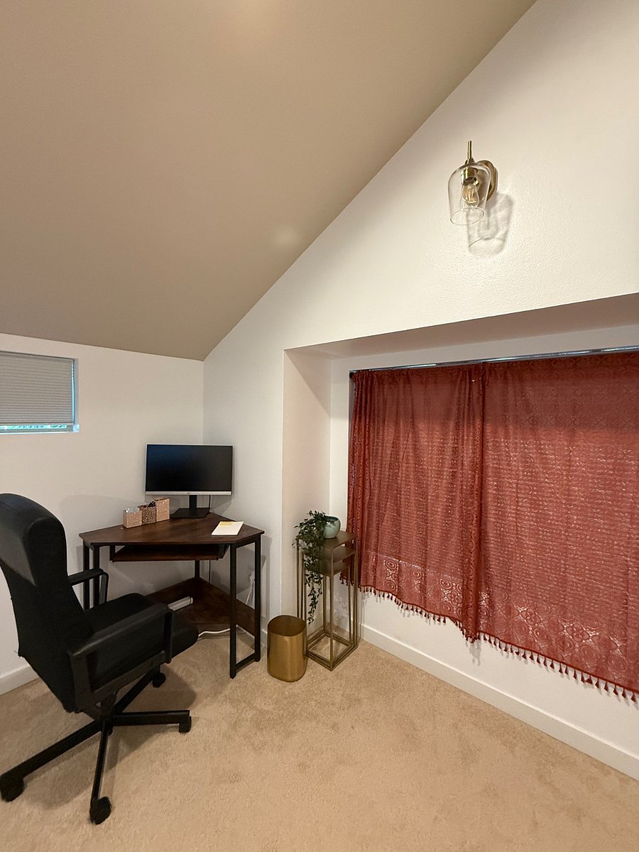 Office/flex room