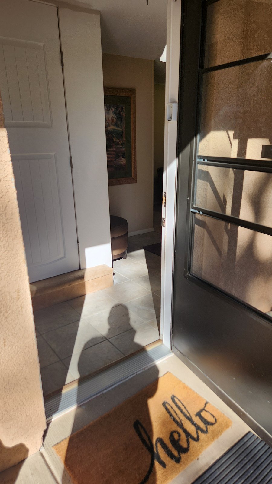 Entry door coming in