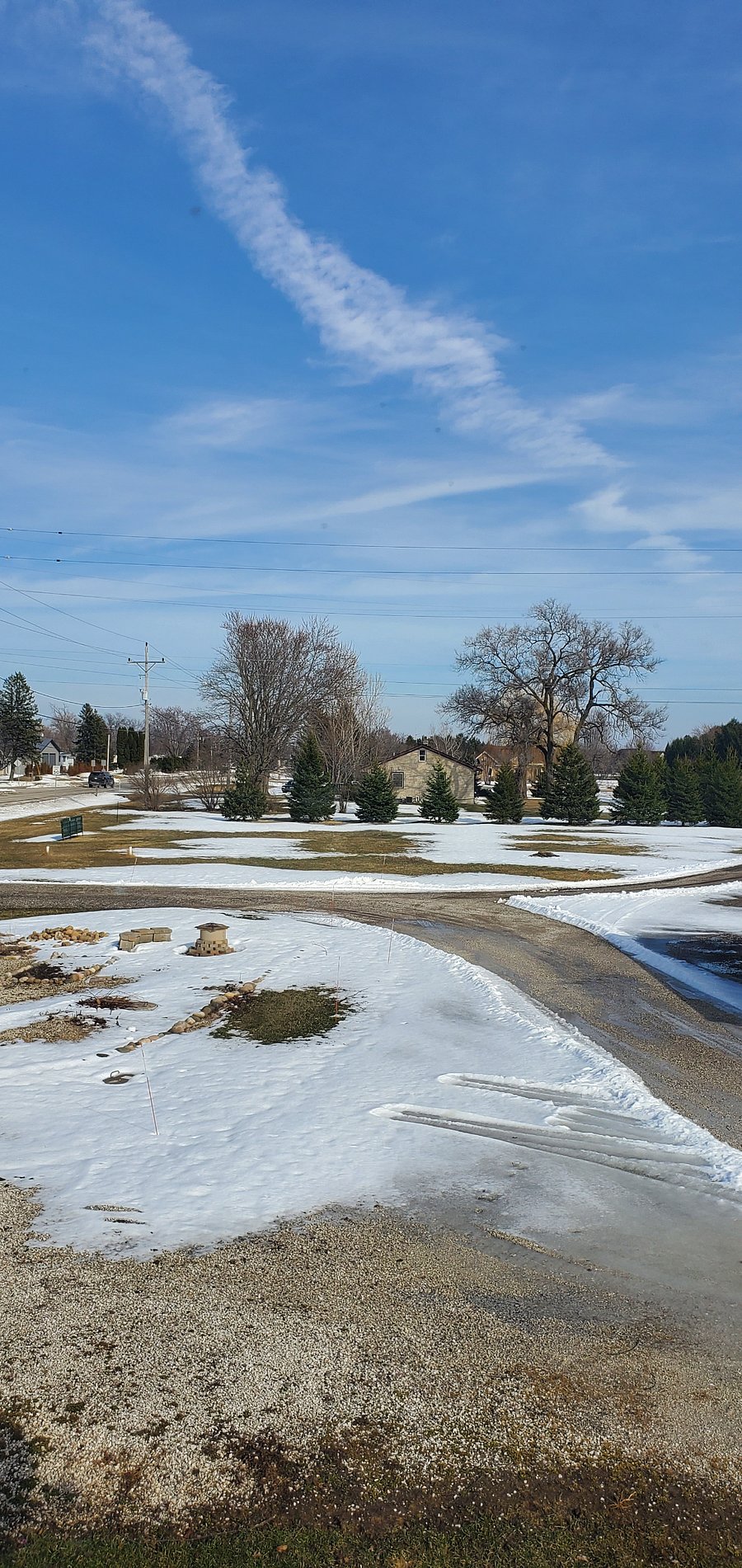 Side yard to the East