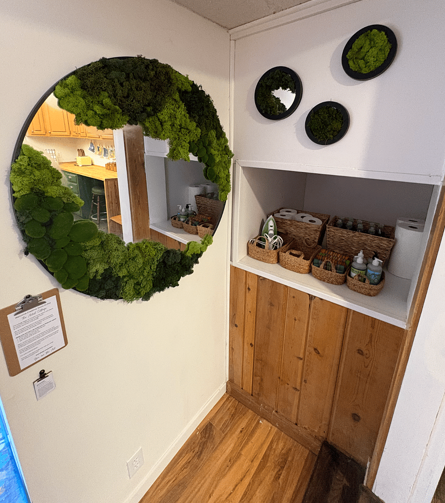 Moss mirror and storage area