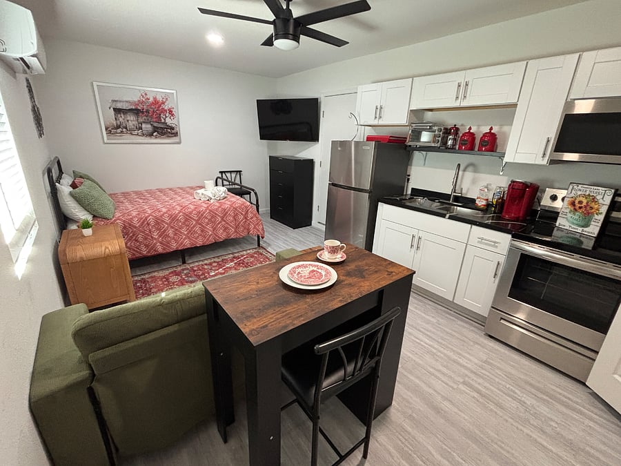 Casita: Suite 6: $1500/mo includes private entrance, private bathroom, full kitchen, queen bed, sitting area, work station, and smart TV.  All utilities included.