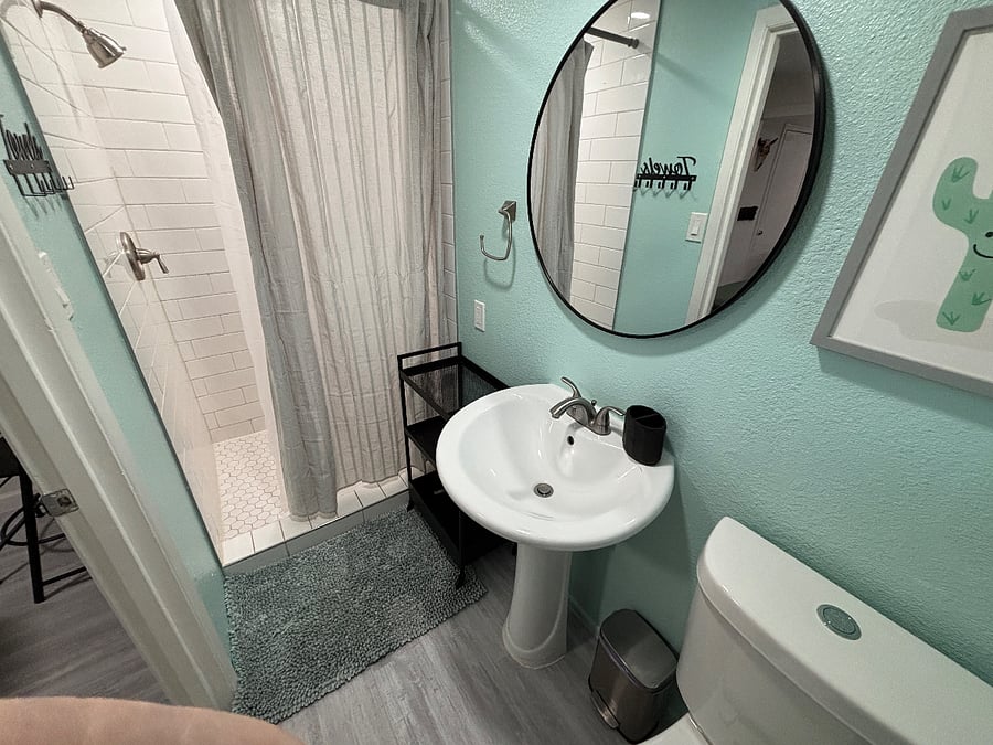 Casita: Suite 5: $1500/mo includes private entrance, private bathroom, full kitchen, sitting area, desk/work station, and smart TV.  All utilities included.