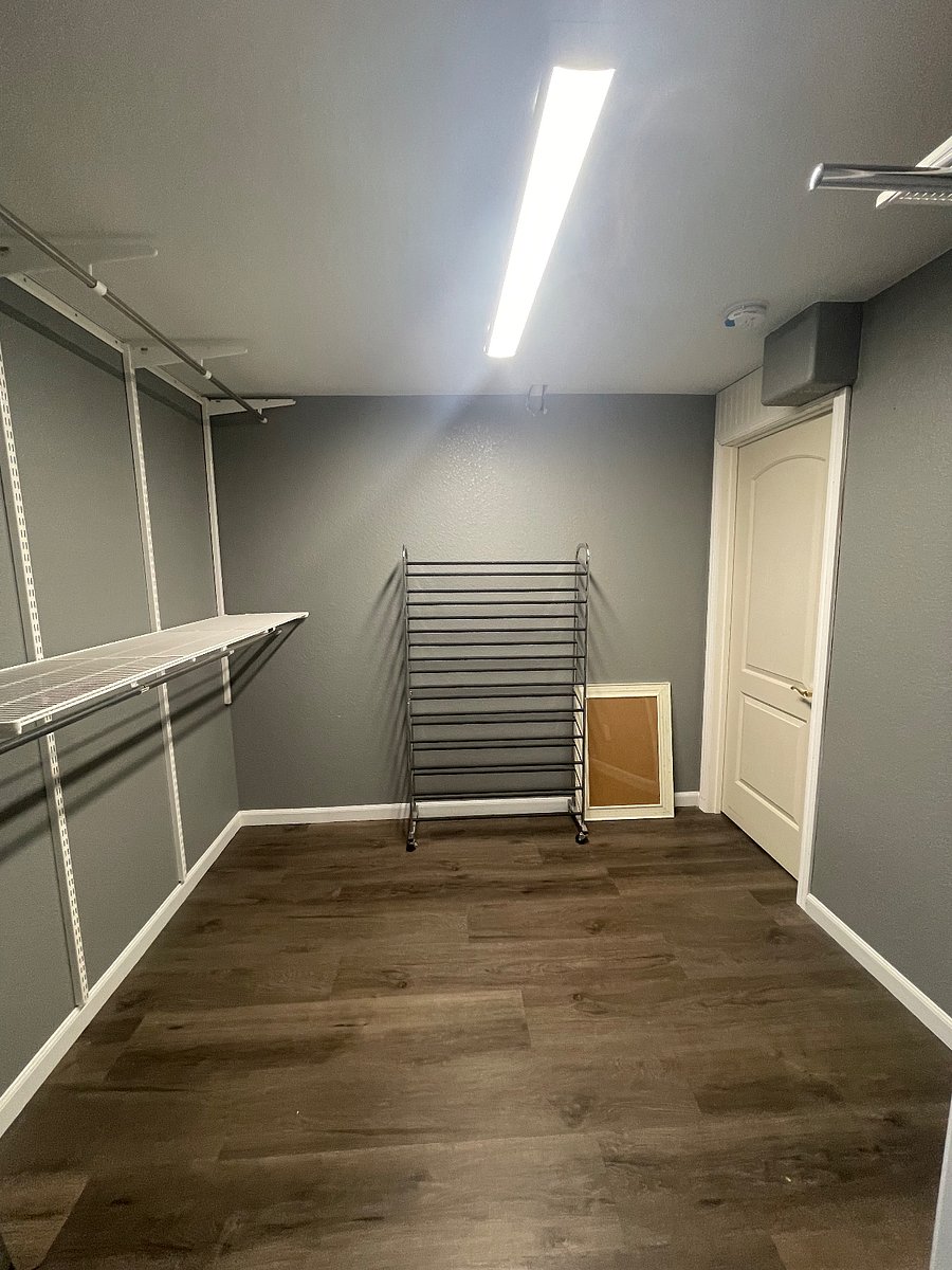 Master Bedroom walk in closet