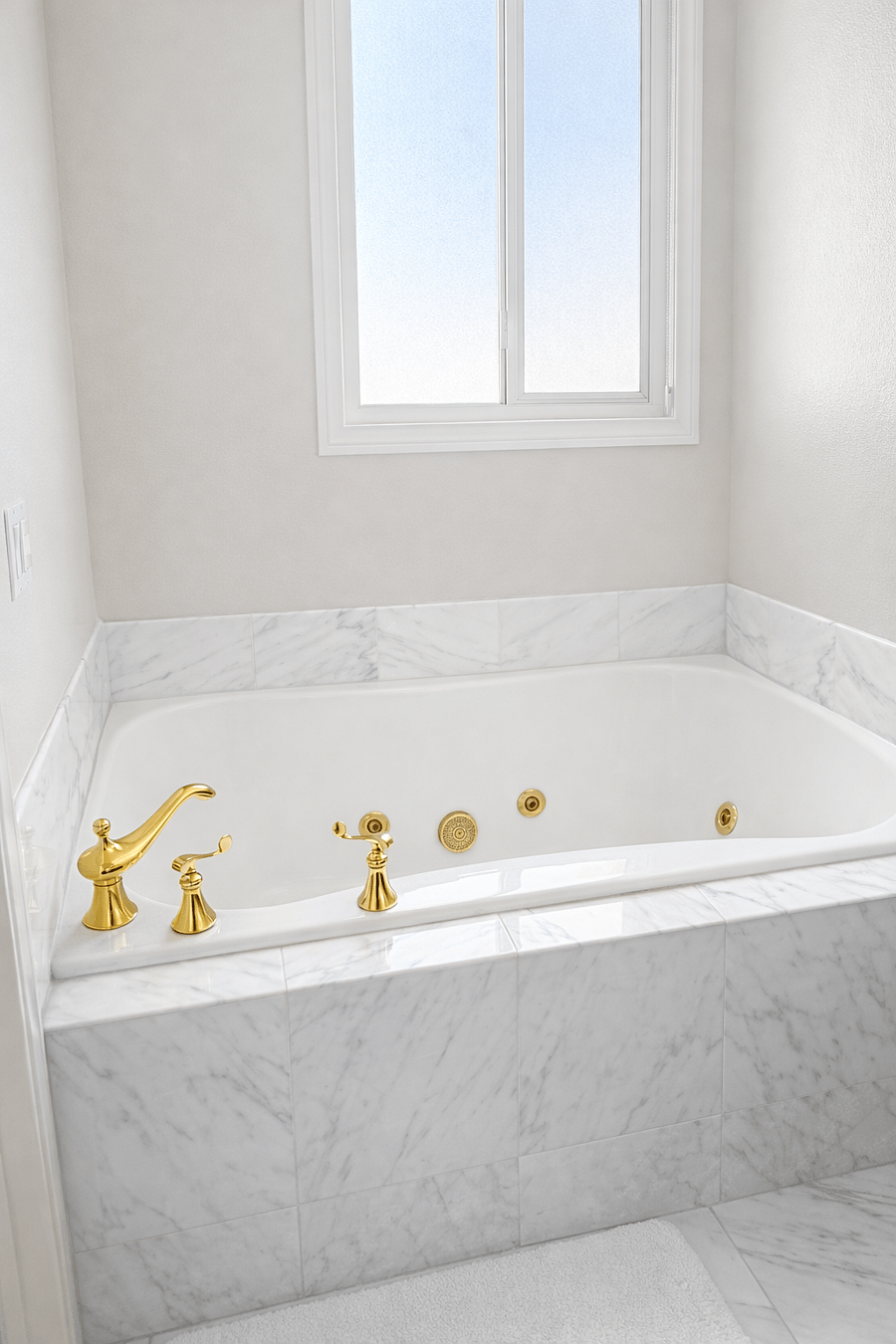 Master ensuite bath