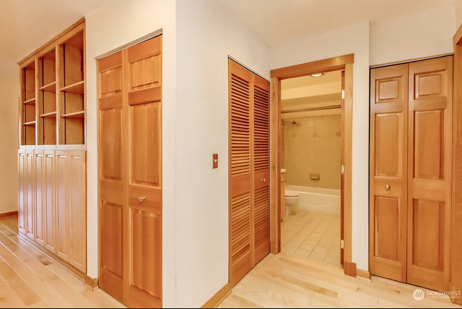 Entry way, 2nd bathroom, look into living room