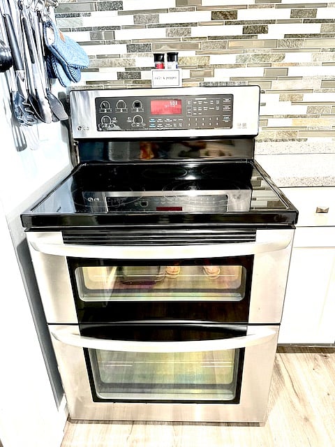 Full size oven and stove top
