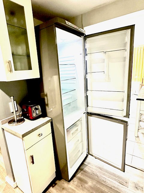 Full size refrigerator and freezer