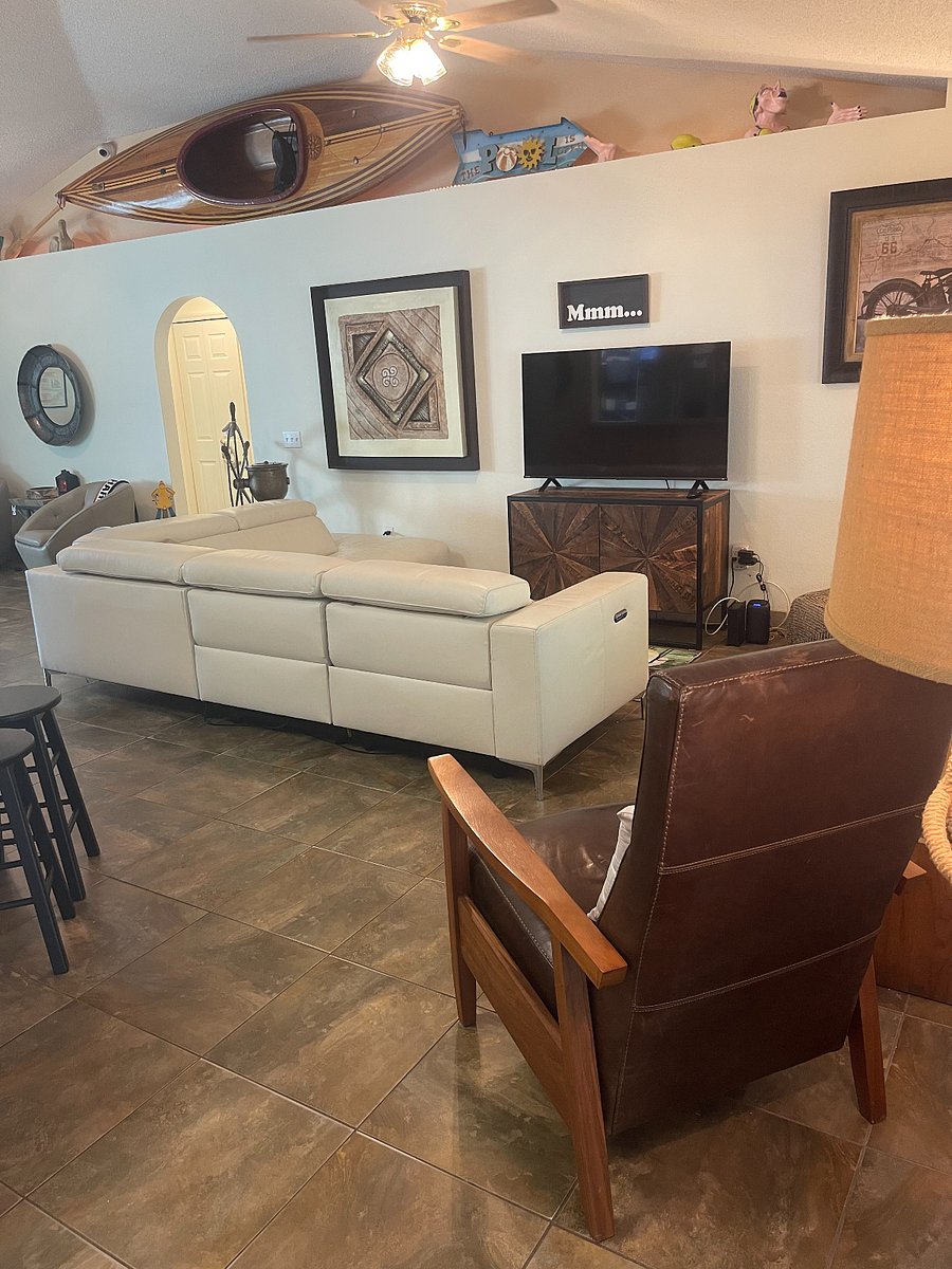 RECLINING LEATHER SOFA