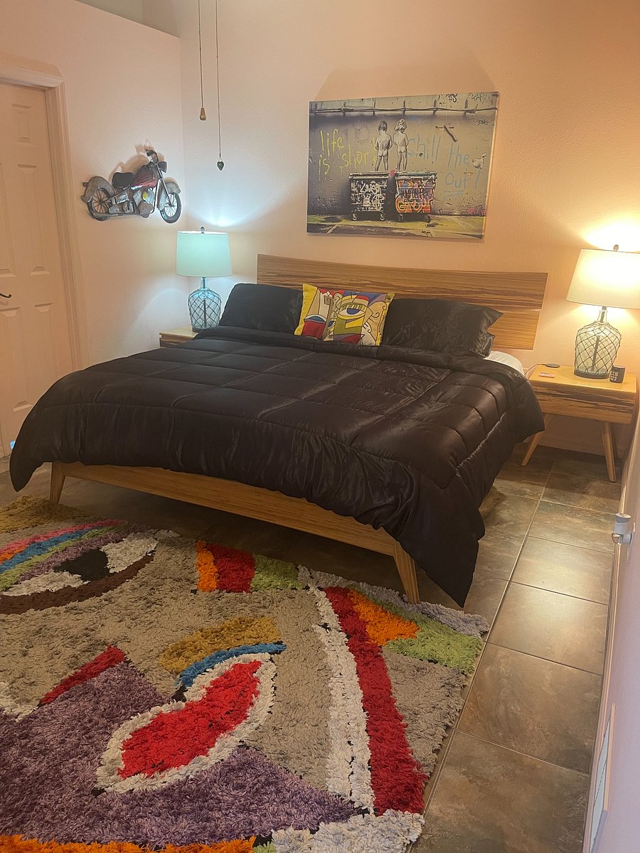 MASTER BEDROOM KING