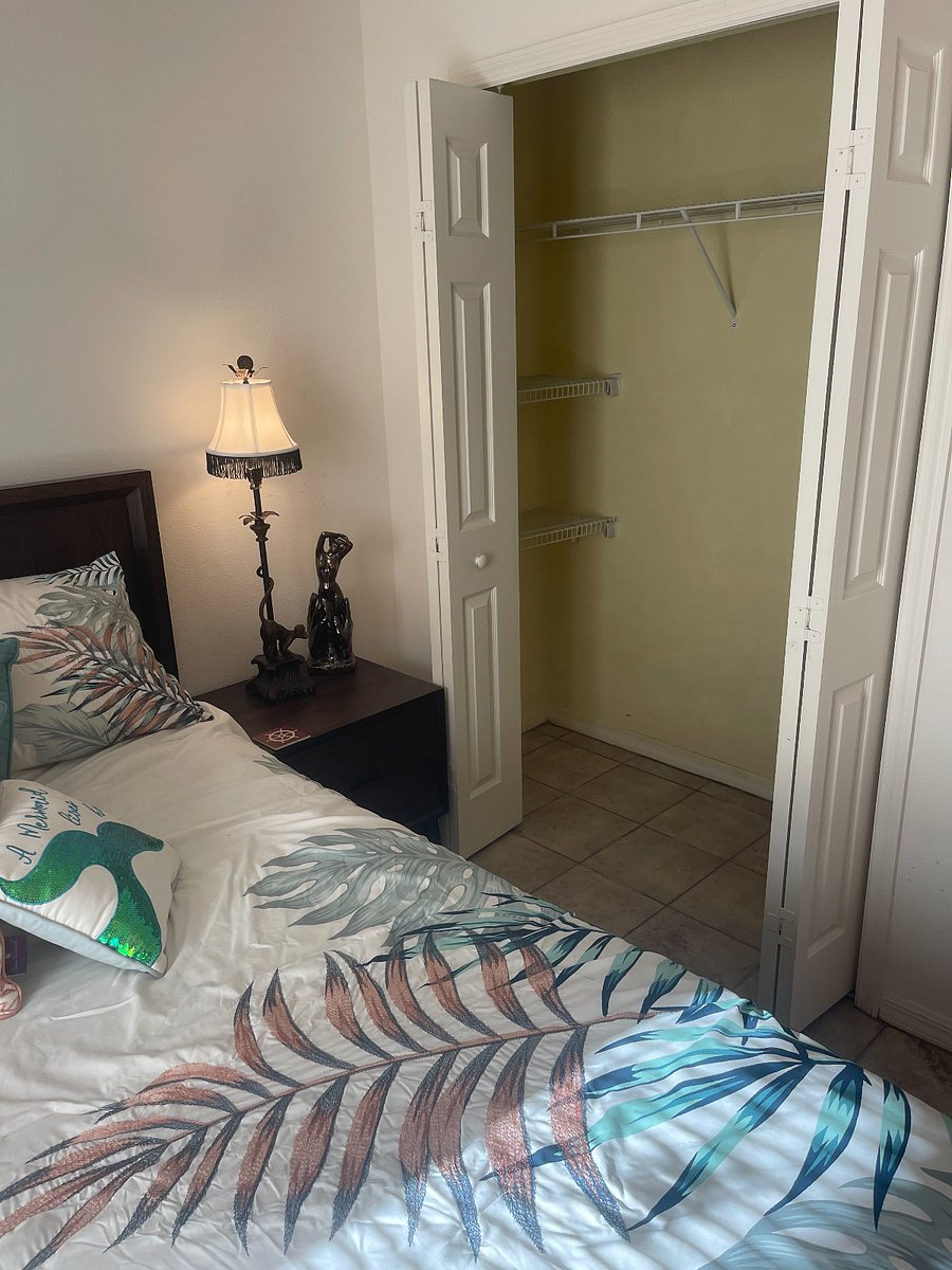 2ND BEDROOM CLOSET