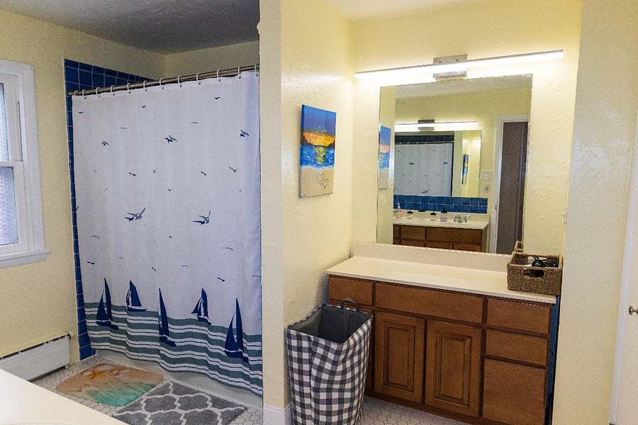 An airy second-floor bathroom with plenty of room to move