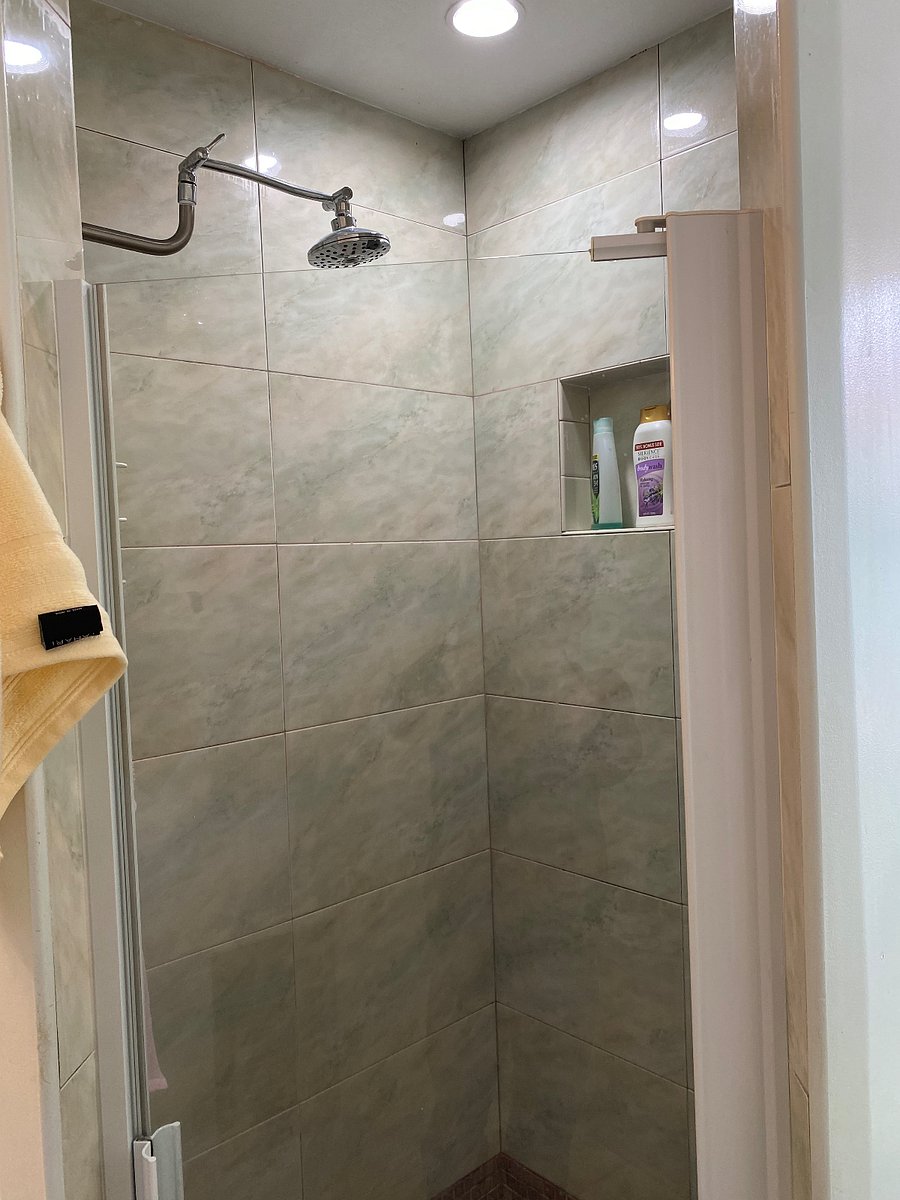 Master bedroom bathroom