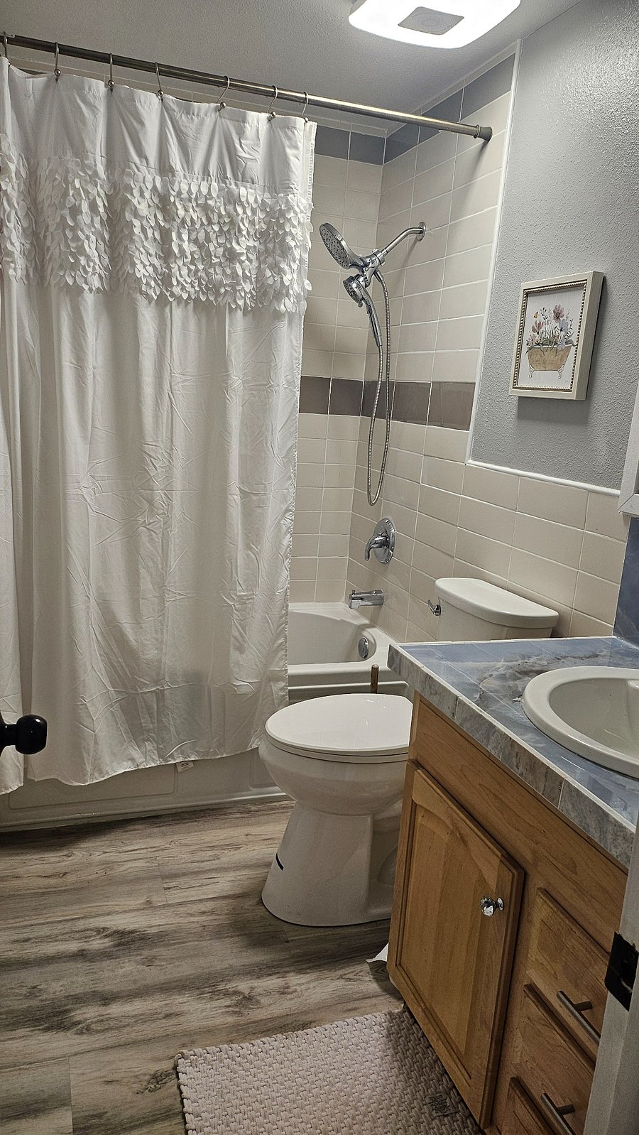 1st Bathroom with Soaking Tub