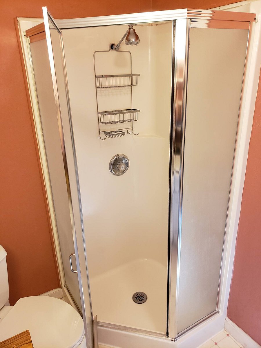 Upstairs bathroom #2