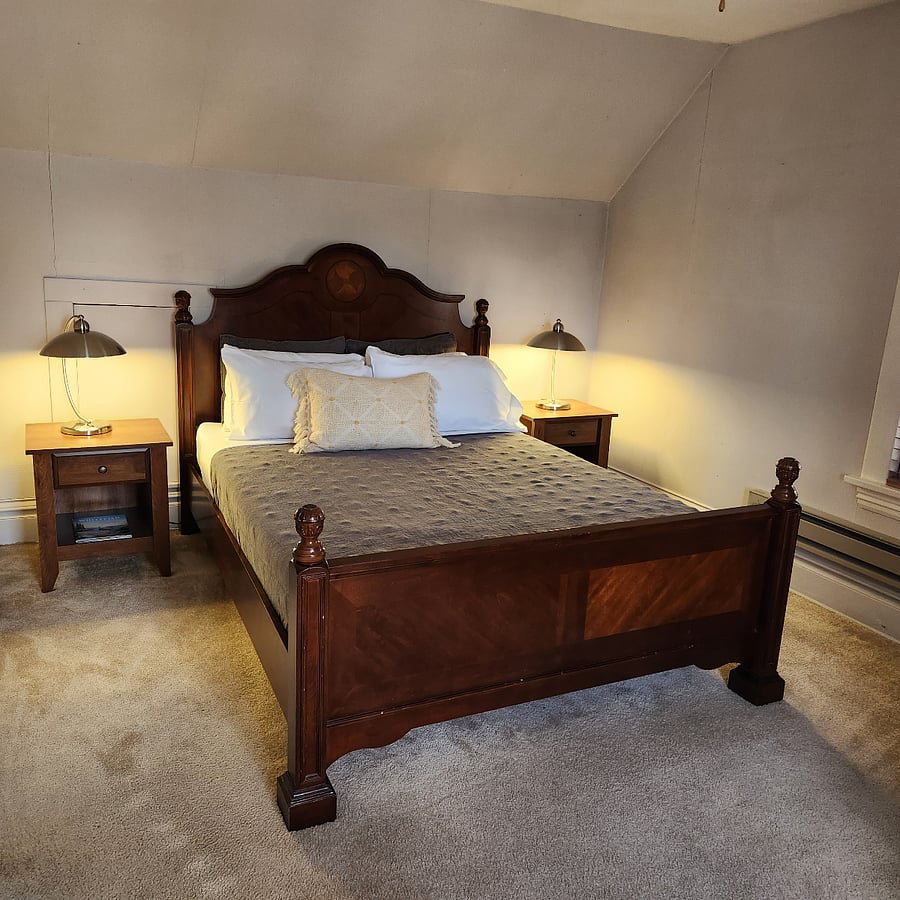 Upstairs bedroom #2