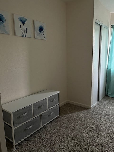Upper BR furnishings