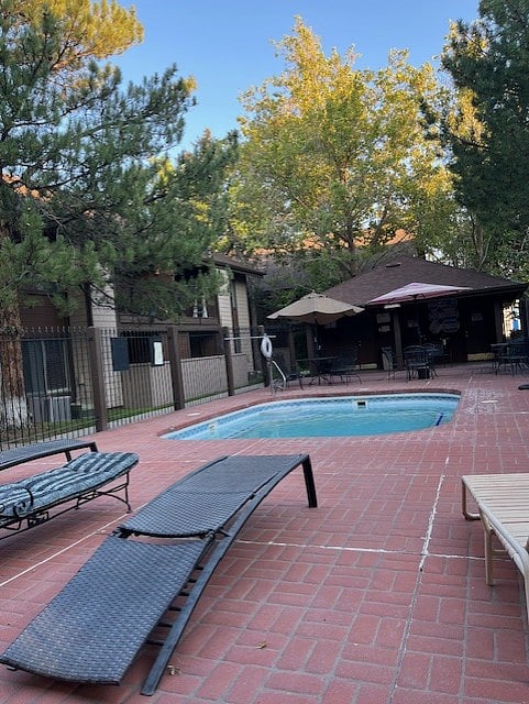Pool in complex