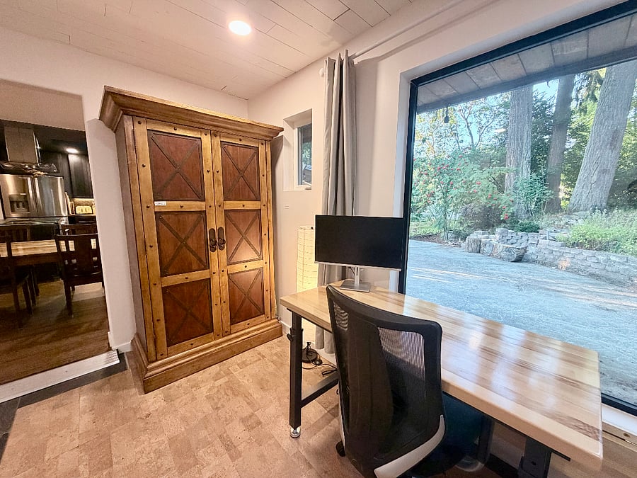 Armoire with towels, cloth napkins, extra pillows, etc.